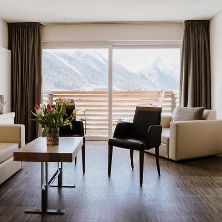 Salin & Mountain 4* Ливиньо