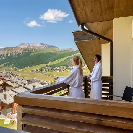 Salin & Mountain