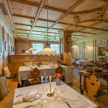 Salin & Mountain Hotel