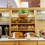 Salin & Mountain Hotel