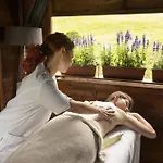 Salin & Mountain Hotel