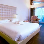 Salin & Mountain Hotel 4*