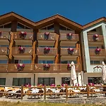 Salin & Mountain Hotel 4*