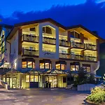 Salin & Mountain Hotel
