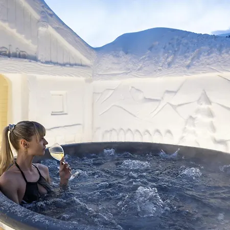 Salin & Mountain Hotel