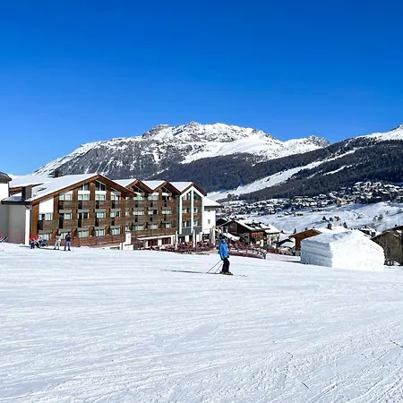 Salin & Mountain Hotel