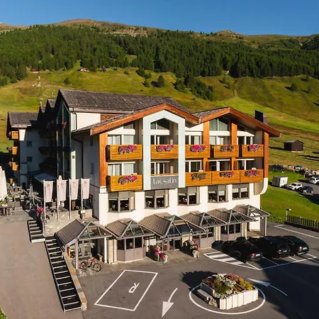 Salin & Mountain Hotel 4*