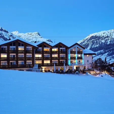 Salin & Mountain Hotel 4*