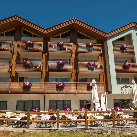 Salin & Mountain Hotel 4*