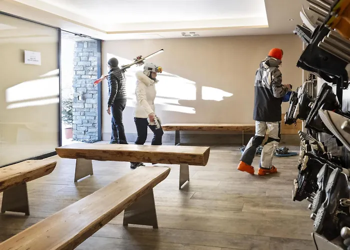 Salin & Mountain Hotel 4*